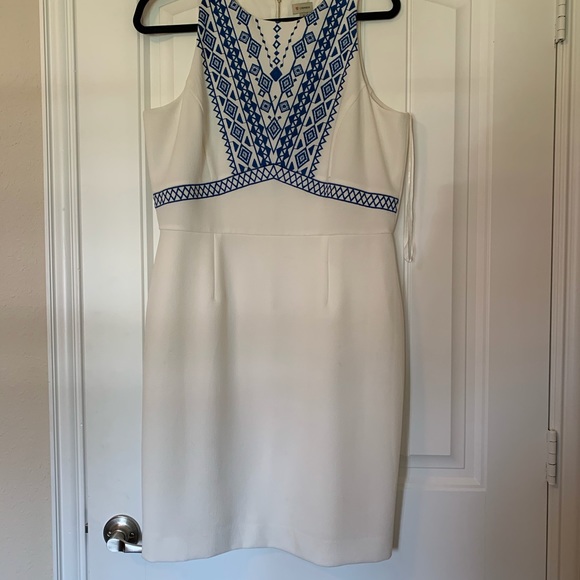 White dress - Picture 1 of 3